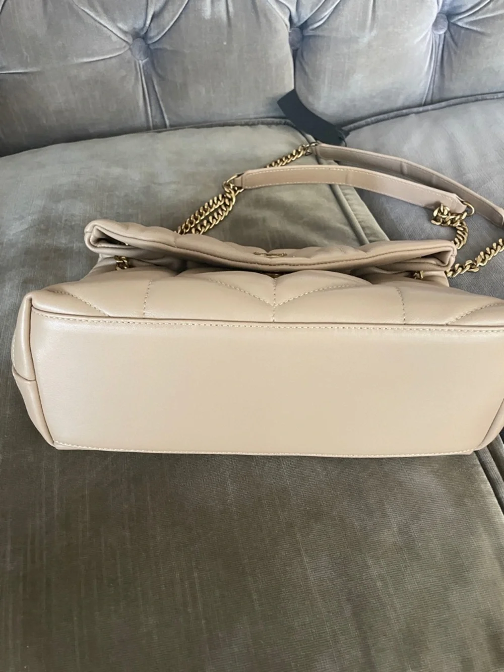 Quilted Shoulder Bag with Gold Chain Strap - Taupe - Picture 4 of 9